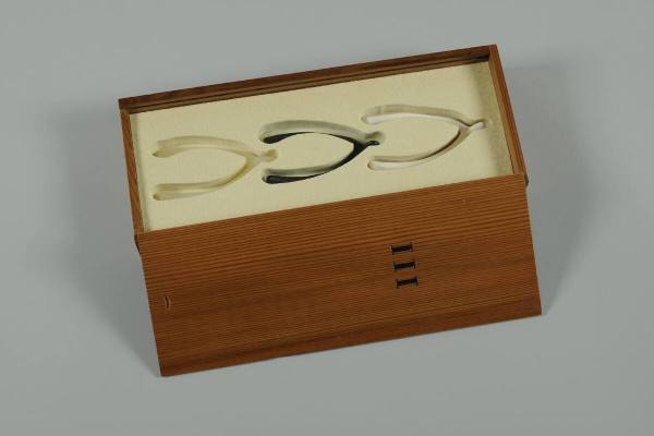 III (Three Wishbones in a Wood Box)