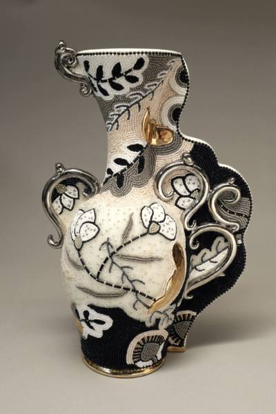 Black and White Shadow Vase