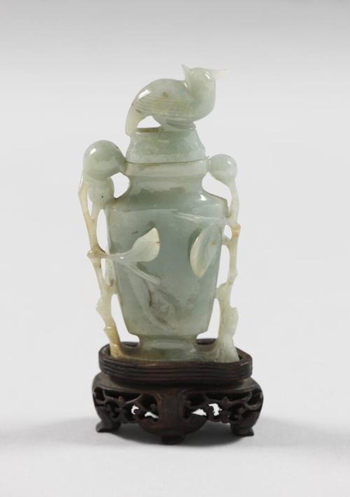 Jade Snuff Bottle With Lid