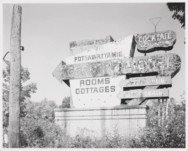 Resort Motel Sign, North of Benton Harbor, Michigan